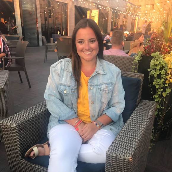 Meet your Posher, Lauren - Picture 1 of 1